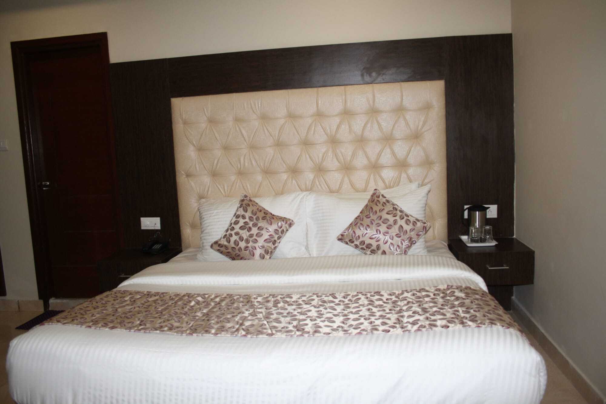 Regenta Place Green Leaf Manali- A Centrally Heated Resort Exterior foto